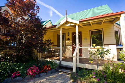 Autumn Abode Cottages - Accommodation Directory 1