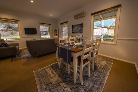 Autumn Beauty - Cottage 3 - Accommodation Directory 2