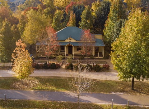 Autumn Beauty - Cottage 3 - Accommodation Directory 0