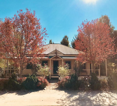 Autumn Beauty - Cottage 4 - Accommodation Directory 1