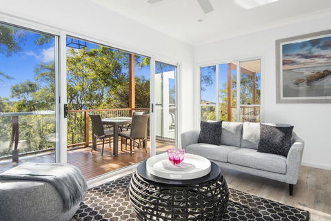Avalon Tree House - Accommodation Directory 0