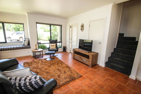 Avignon In Bright - Accommodation Directory 3