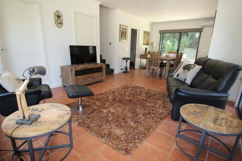 Avignon In Bright - Accommodation Directory 0