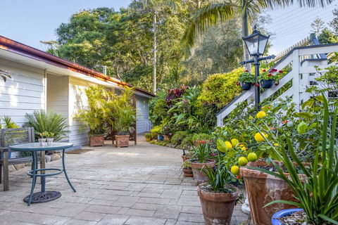 Avocado Sunset Bed & Breakfast - Accommodation Directory 3