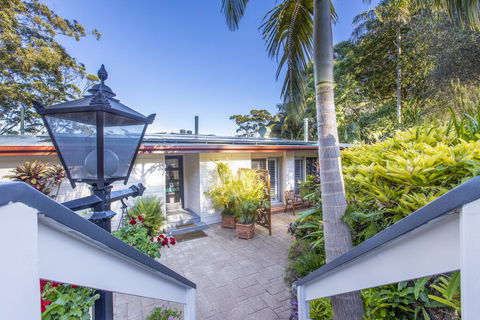 Avocado Sunset Bed & Breakfast - Accommodation Directory 1