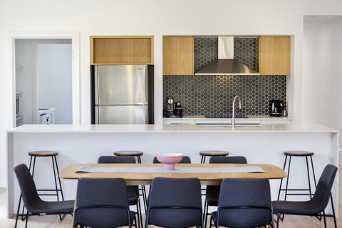 AZURE - ROSEBUD - Accommodation Directory 3