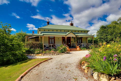 B & B At Winterbrook - Accommodation Directory 0
