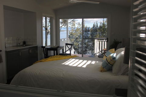 B & B On The Water - Accommodation Directory 3