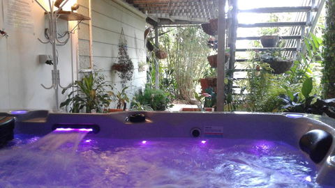 B&B Squeakygate Retreat - Accommodation Directory 1