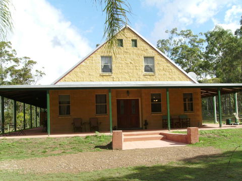 Back To The Bush - Accommodation Directory 1