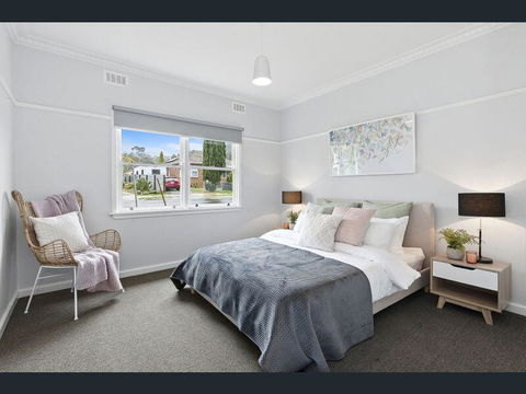 BALLARAT CLOSE 2 CBD + HOSPITAL+3BR HOME+NETFLIX + WiFi + Gift - Accommodation Directory 2