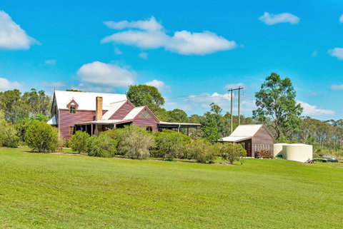 Ballaview - Accommodation Directory 2