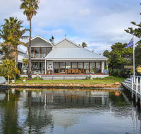 Bancroft Bay Frontage - Accommodation Directory