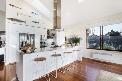 Bancroft Bay Frontage - Accommodation Directory 2