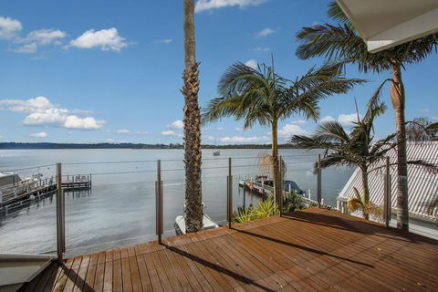 Bancroft Bay Frontage - Accommodation Directory 1