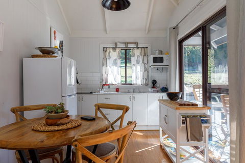 Bandalong Cottages - Accommodation Directory 1