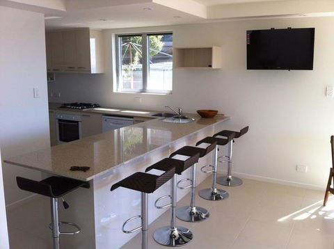BANGALEE - Accommodation Directory 2