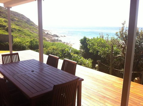 BANGALEE - Accommodation Directory 1