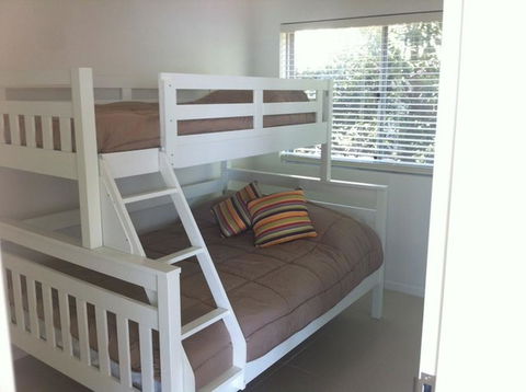 BANGALEE - Accommodation Directory 3