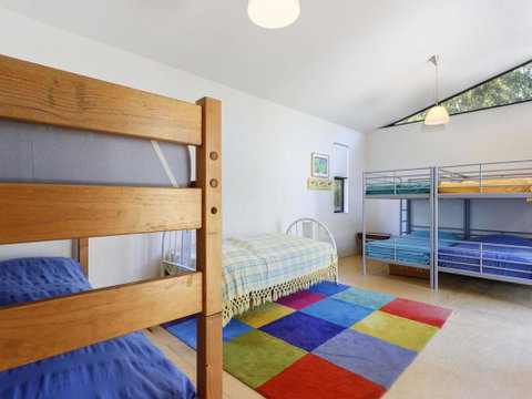 Barefoot Beach House - Accommodation Directory 1