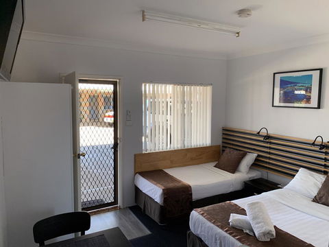 Baths Motel Moree - Accommodation Directory 1