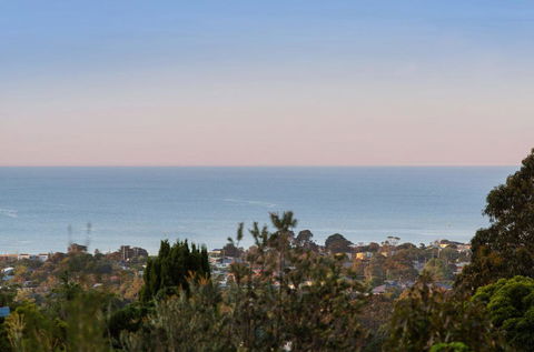 BAY VIEWS ON MANNA - DROMANA - Accommodation Directory 3