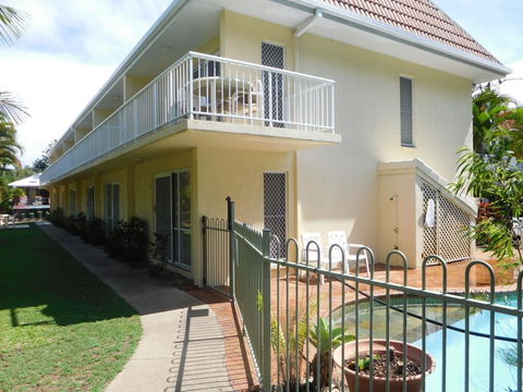 Bayshores Apartment Hervey Bay - Accommodation Directory 0