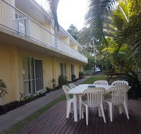 Bayshores Holiday Apartments - Accommodation Directory