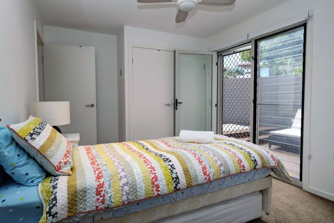 BEACH - BAY - BEE - PET FRIENDLY - Accommodation Directory 3
