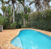 Beach Affair - 10 Callitris Crescent - Accommodation Directory