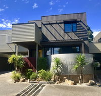 Beach Retreat Townhouse - Accommodation Directory