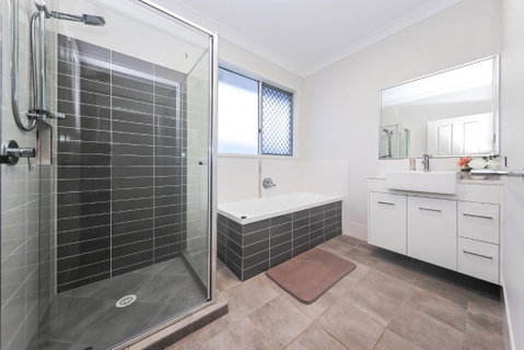 Redcliffe - Accommodation Directory 2