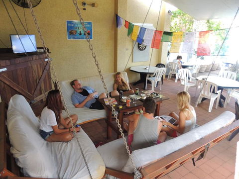 Reef Lodge Backpackers - Accommodation Directory 3