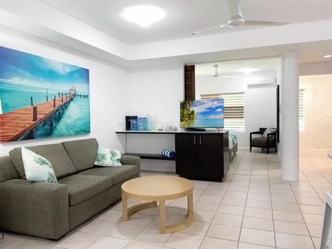 REEF RETREAT APARTMENTS PALM COVE Unit 12 - Accommodation Directory 0