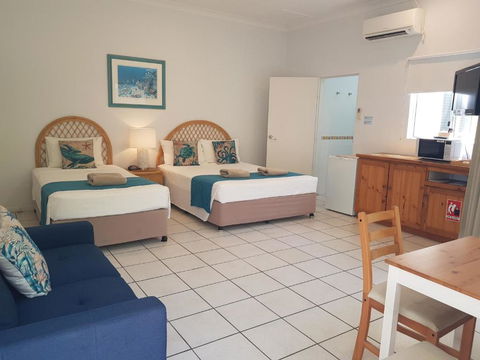 Reef Suite - Accommodation Directory 3