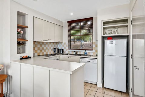 Refreshing Valley Escape - Accommodation Directory 3