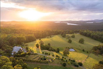 Regatta Park: Where The Land Meets The Sea with Accommodation Directory