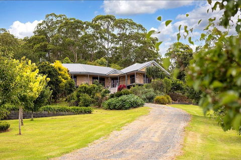 Regatta Park: Where The Land Meets The Sea - Accommodation Directory 2