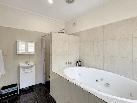Relax At Gossan - Accommodation Directory 2
