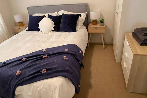 Relax In The Spa With Views Opposite Lake Eildon - Accommodation Directory 2