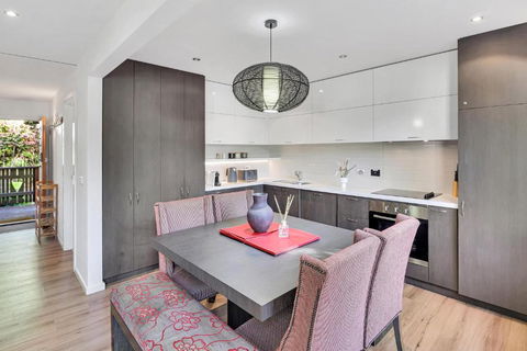 Ren Basera - Accommodation Directory 1