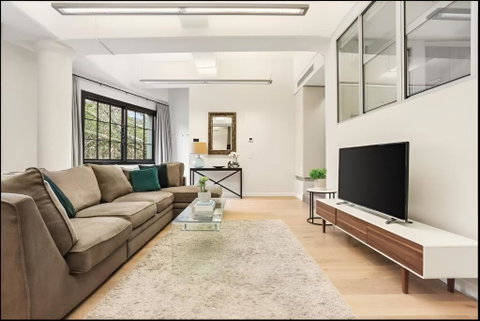 Renovated Warehouse Conversion In Heart Of Sydney - Accommodation Directory 1