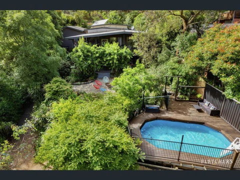 Resort-style 5 Bdrm Home W Pool, Spa & Billiards! - Accommodation Directory 0