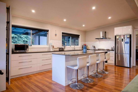 Resort-style 5 Bdrm Home W Pool, Spa & Billiards! - Accommodation Directory 1