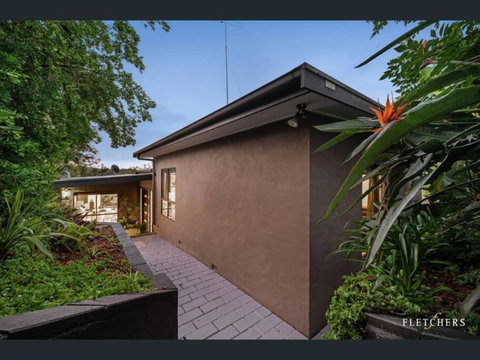 Resort-style 5 Bdrm Home W Pool, Spa & Billiards! - Accommodation Directory 2