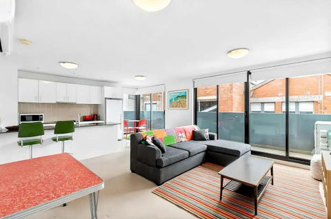 Right In The Centre Of Town - Accommodation Directory 1