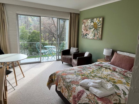 Riverbank Park MOTEL - Accommodation Directory 1