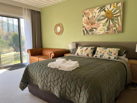 Riverbank Park MOTEL - Accommodation Directory 0