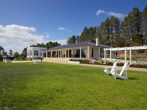 Riversdale Estate Cottages - Accommodation Directory 0