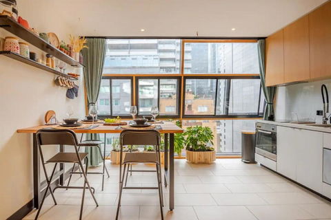 Riverside Apartment Melbourne CBD - Accommodation Directory 0